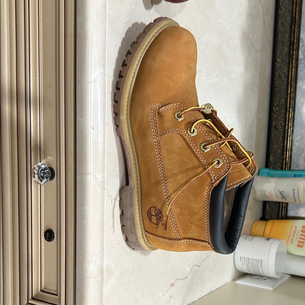 Timberland Women’s Brown Leather Boots - Picture 5 of 7